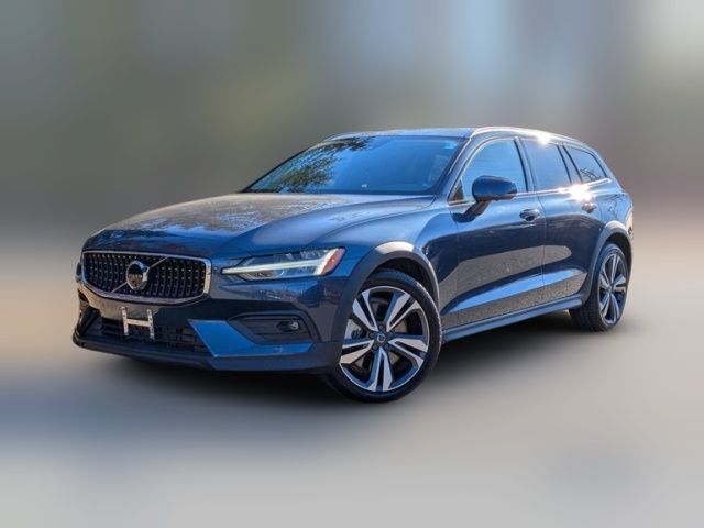 2024 Volvo V60 Cross Country Plus