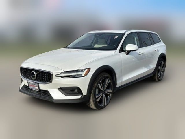 2024 Volvo V60 Cross Country Plus