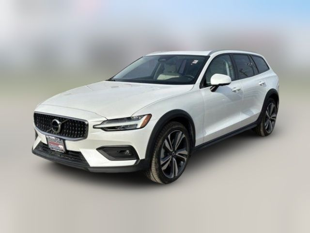 2024 Volvo V60 Cross Country Plus