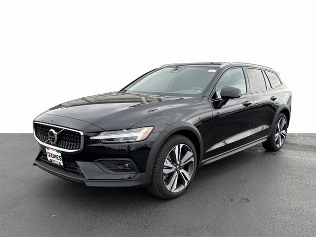 2024 Volvo V60 Cross Country Plus