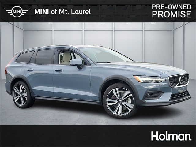 2024 Volvo V60 Cross Country Plus