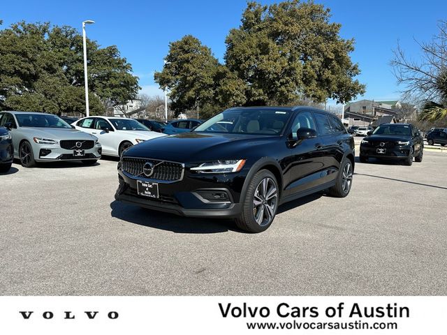 2024 Volvo V60 Cross Country Plus