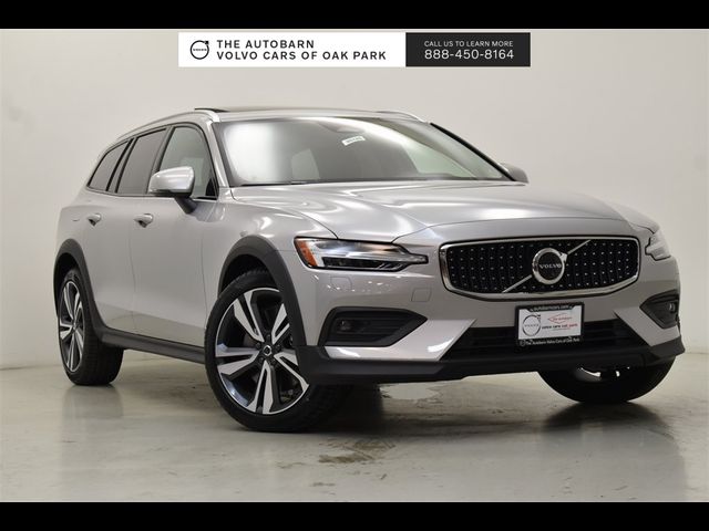 2024 Volvo V60 Cross Country Plus