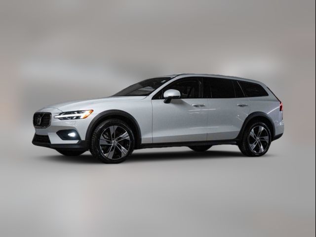 2024 Volvo V60 Cross Country Plus