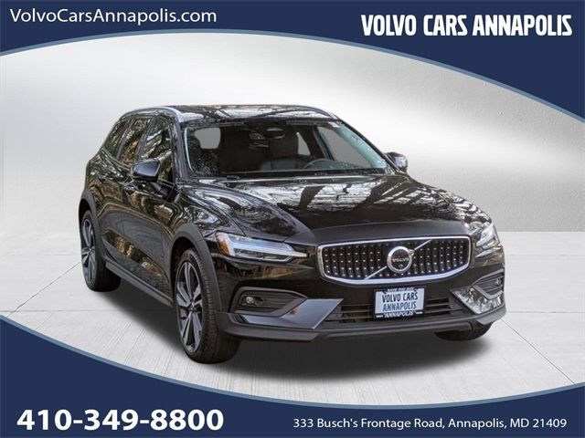 2024 Volvo V60 Cross Country Plus