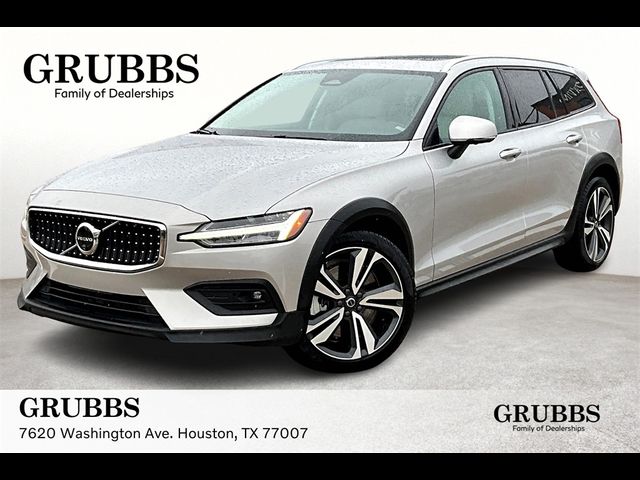 2024 Volvo V60 Cross Country Plus