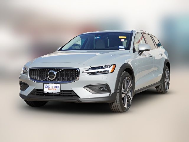 2024 Volvo V60 Cross Country Plus