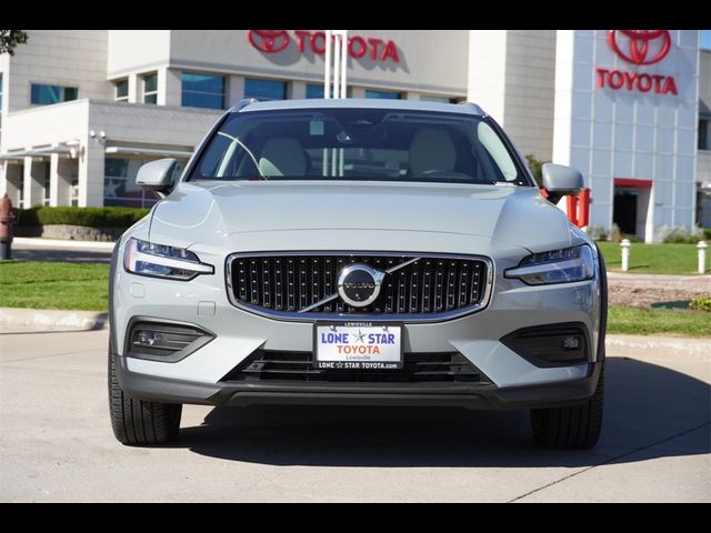 2024 Volvo V60 Cross Country Plus