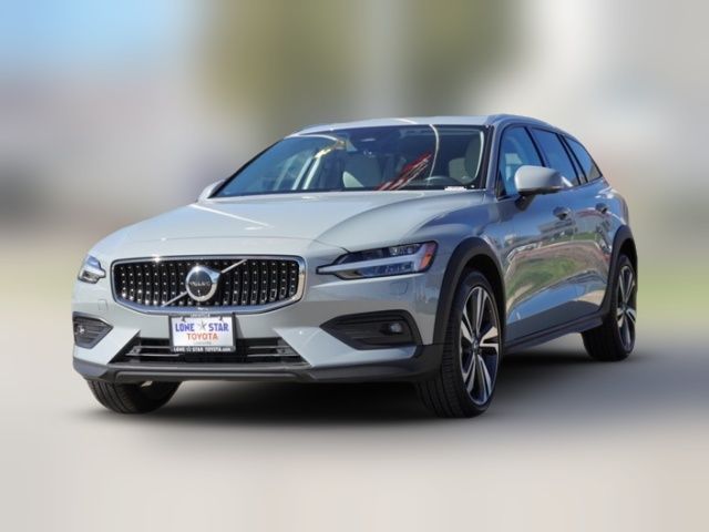 2024 Volvo V60 Cross Country Plus