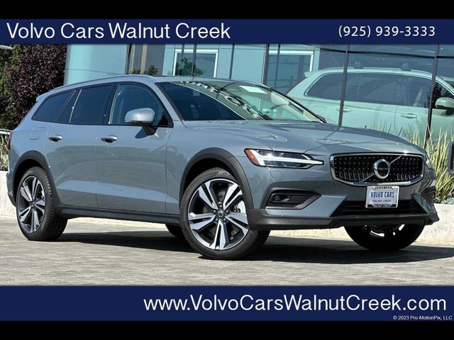 2024 Volvo V60 Cross Country Plus