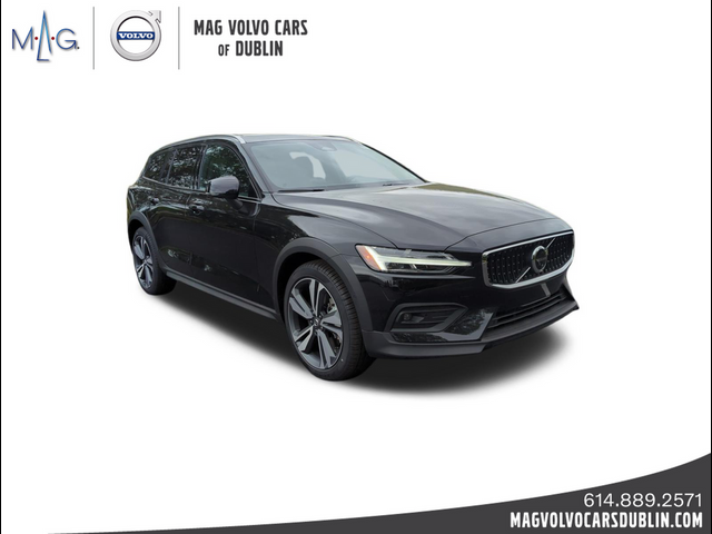 2024 Volvo V60 Cross Country Plus