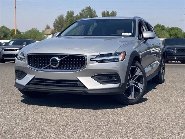 2024 Volvo V60 Cross Country Plus