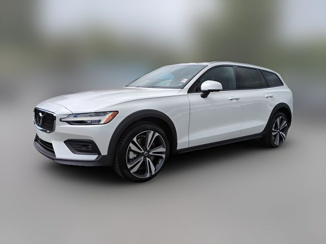 2024 Volvo V60 Cross Country Plus