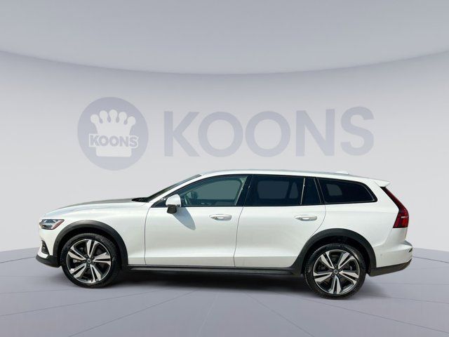 2024 Volvo V60 Cross Country Plus