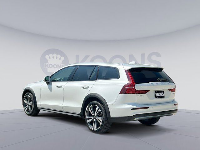 2024 Volvo V60 Cross Country Plus