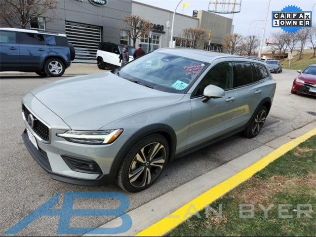 2024 Volvo V60 Cross Country Plus