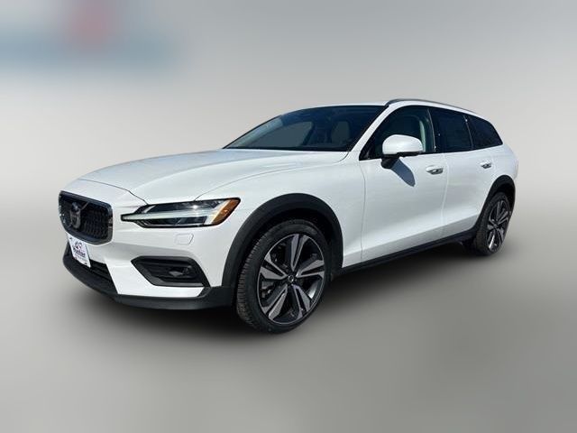 2024 Volvo V60 Cross Country Plus