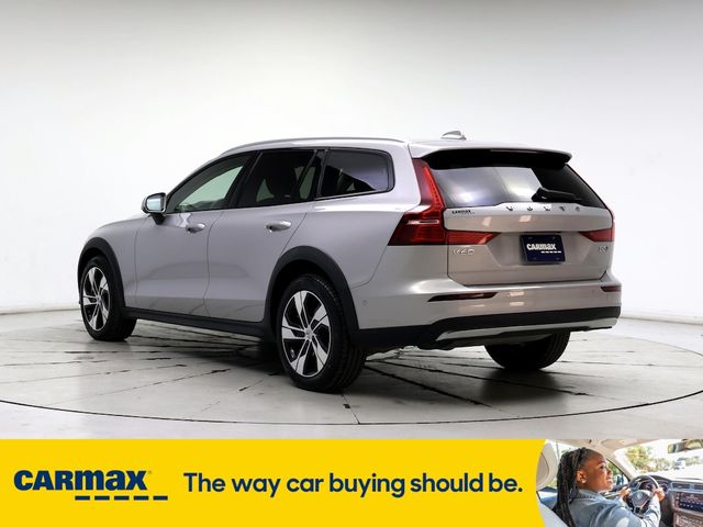 2024 Volvo V60 Cross Country Plus