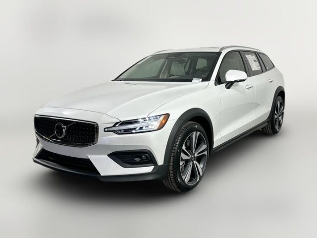 2024 Volvo V60 Cross Country Plus