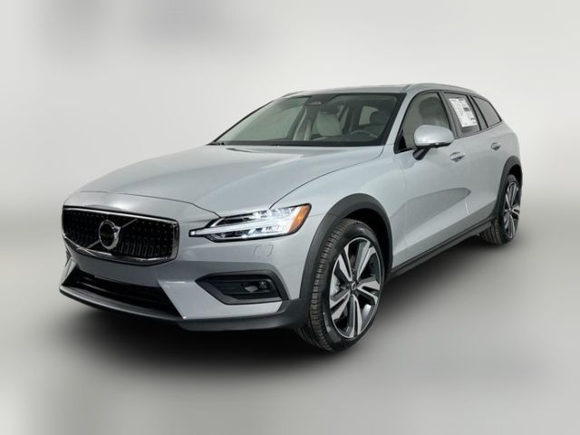 2024 Volvo V60 Cross Country Plus