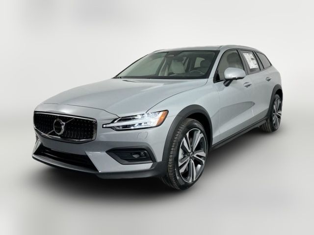 2024 Volvo V60 Cross Country Plus