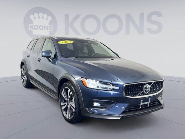 2024 Volvo V60 Cross Country Plus