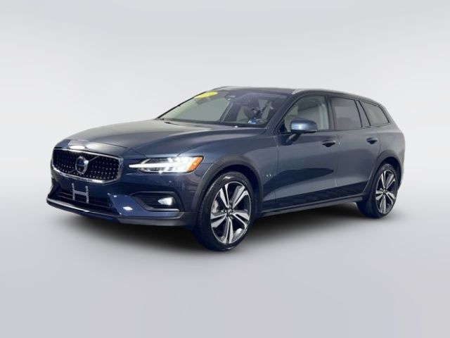 2024 Volvo V60 Cross Country Plus