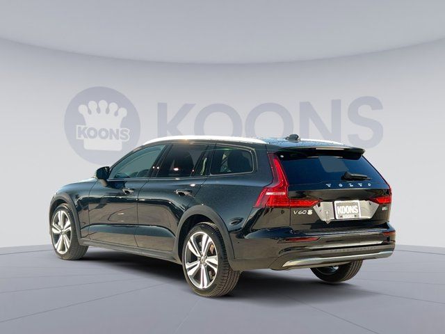 2024 Volvo V60 Cross Country Plus