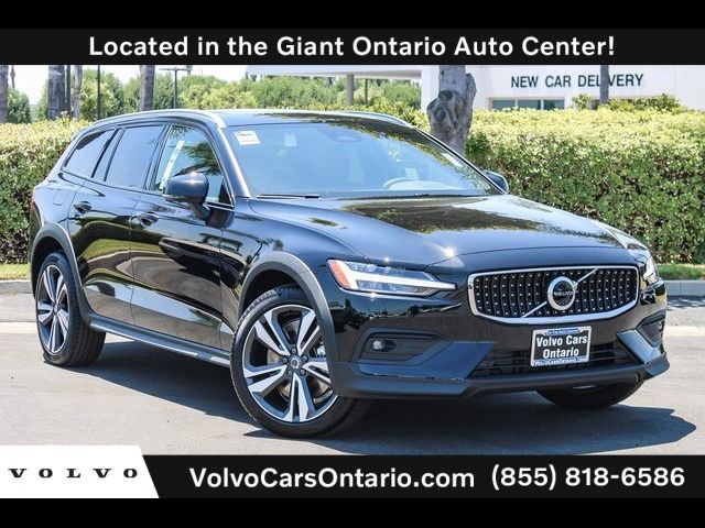 2024 Volvo V60 Cross Country Plus