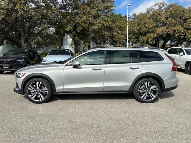 2024 Volvo V60 Cross Country Plus