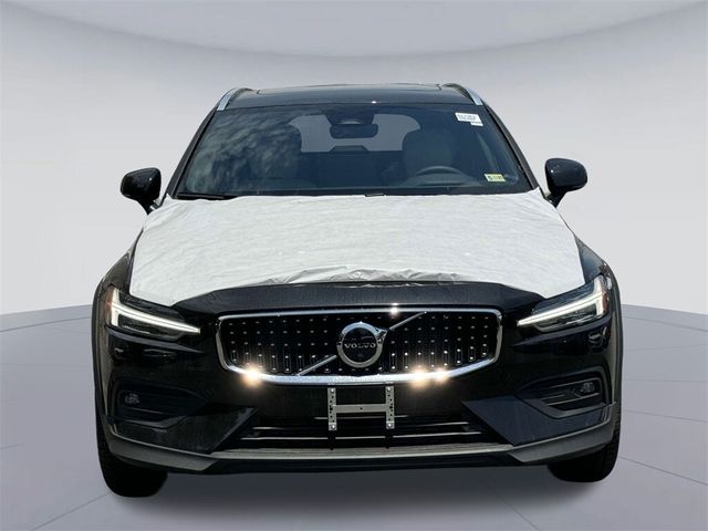 2024 Volvo V60 Cross Country Ultimate