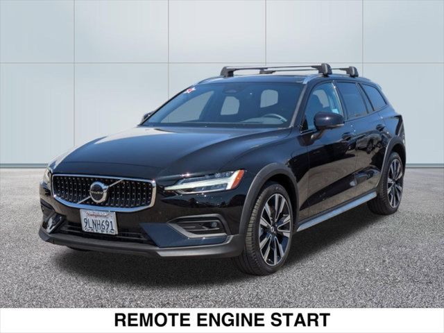 2024 Volvo V60 Cross Country Ultimate