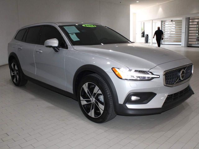 2024 Volvo V60 Cross Country Plus