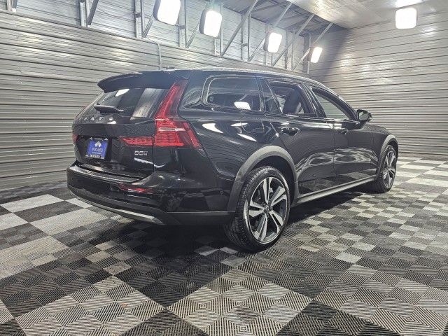 2024 Volvo V60 Cross Country Plus