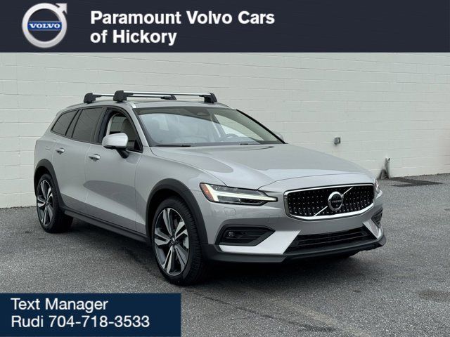 2024 Volvo V60 Cross Country Plus