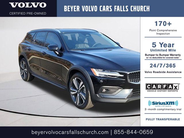 2024 Volvo V60 Cross Country Plus