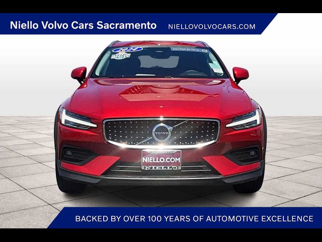 2024 Volvo V60 Cross Country Plus