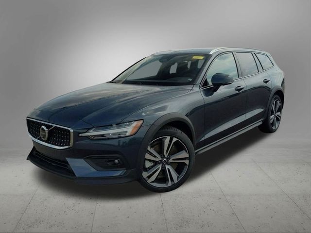 2024 Volvo V60 Cross Country Plus