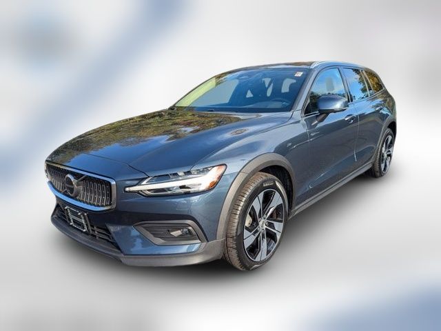 2024 Volvo V60 Cross Country Plus