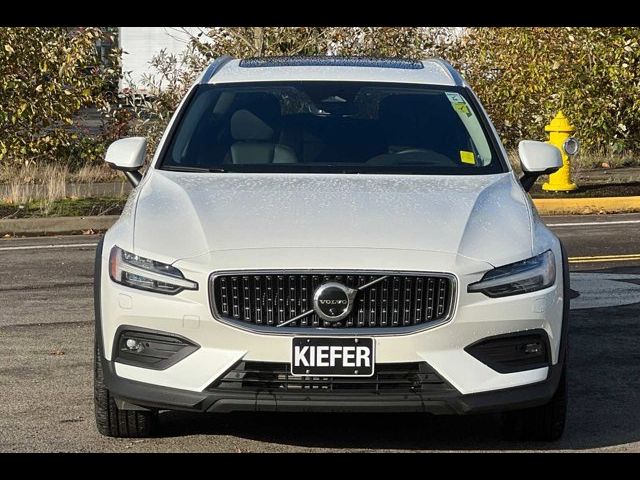 2024 Volvo V60 Cross Country Ultimate