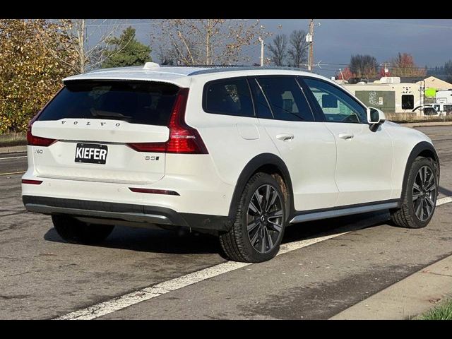 2024 Volvo V60 Cross Country Ultimate