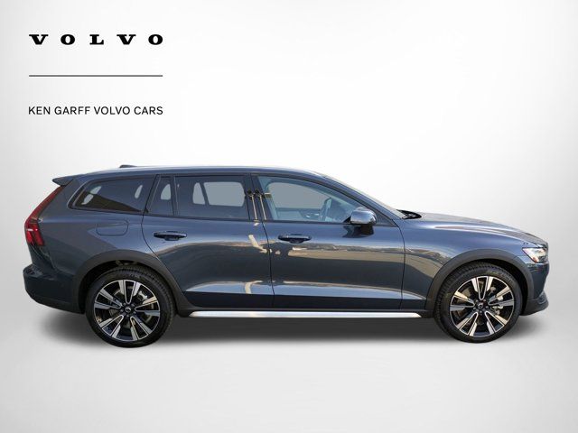 2024 Volvo V60 Cross Country Ultimate