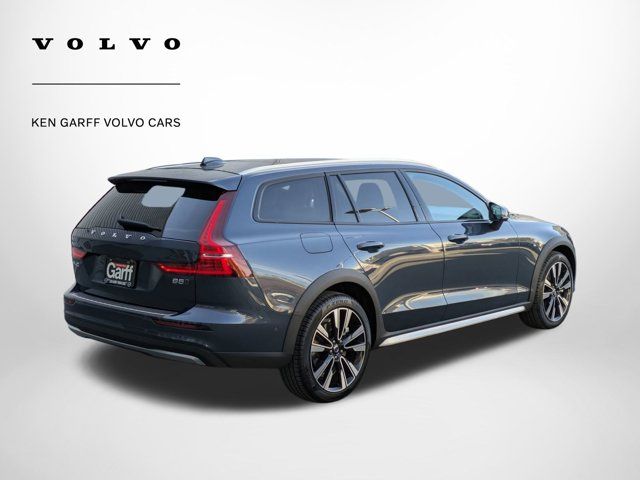 2024 Volvo V60 Cross Country Ultimate