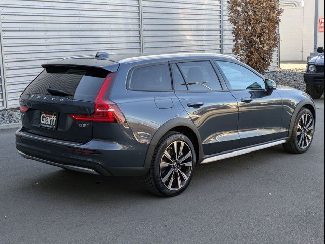 2024 Volvo V60 Cross Country Ultimate