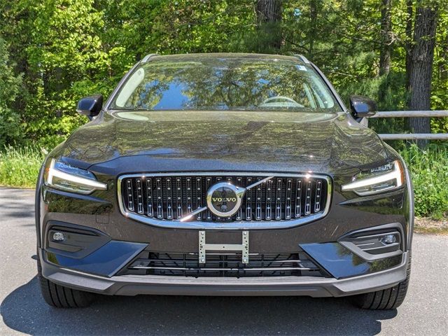 2024 Volvo V60 Cross Country Ultimate