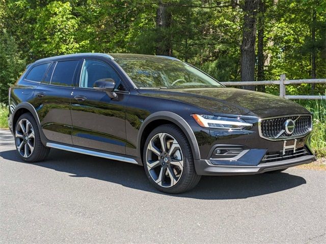 2024 Volvo V60 Cross Country Ultimate