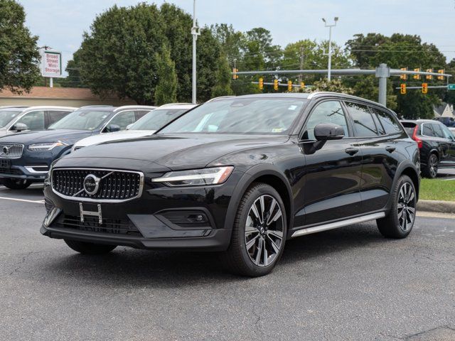 2024 Volvo V60 Cross Country Ultimate