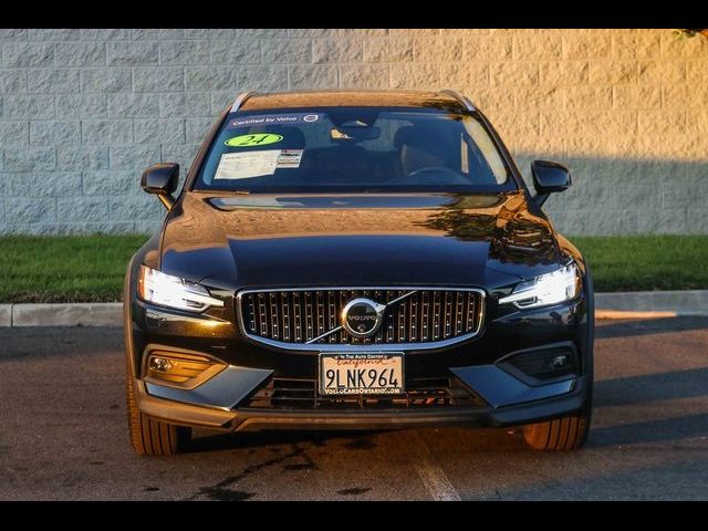 2024 Volvo V60 Cross Country Ultimate