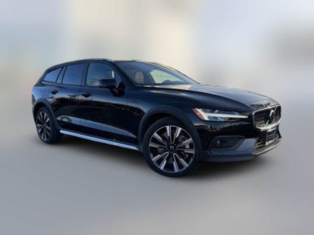 2024 Volvo V60 Cross Country Ultimate