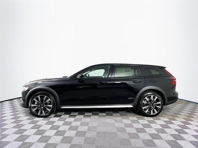 2024 Volvo V60 Cross Country Ultimate